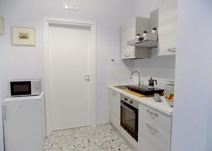 Treehouse アパート バーリ