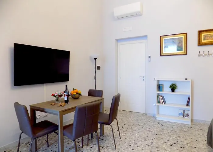 Treehouse アパート バーリ