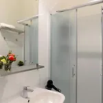 Treehouse باري
