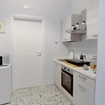 Treehouse شقة باري