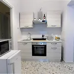 Treehouse شقة باري
